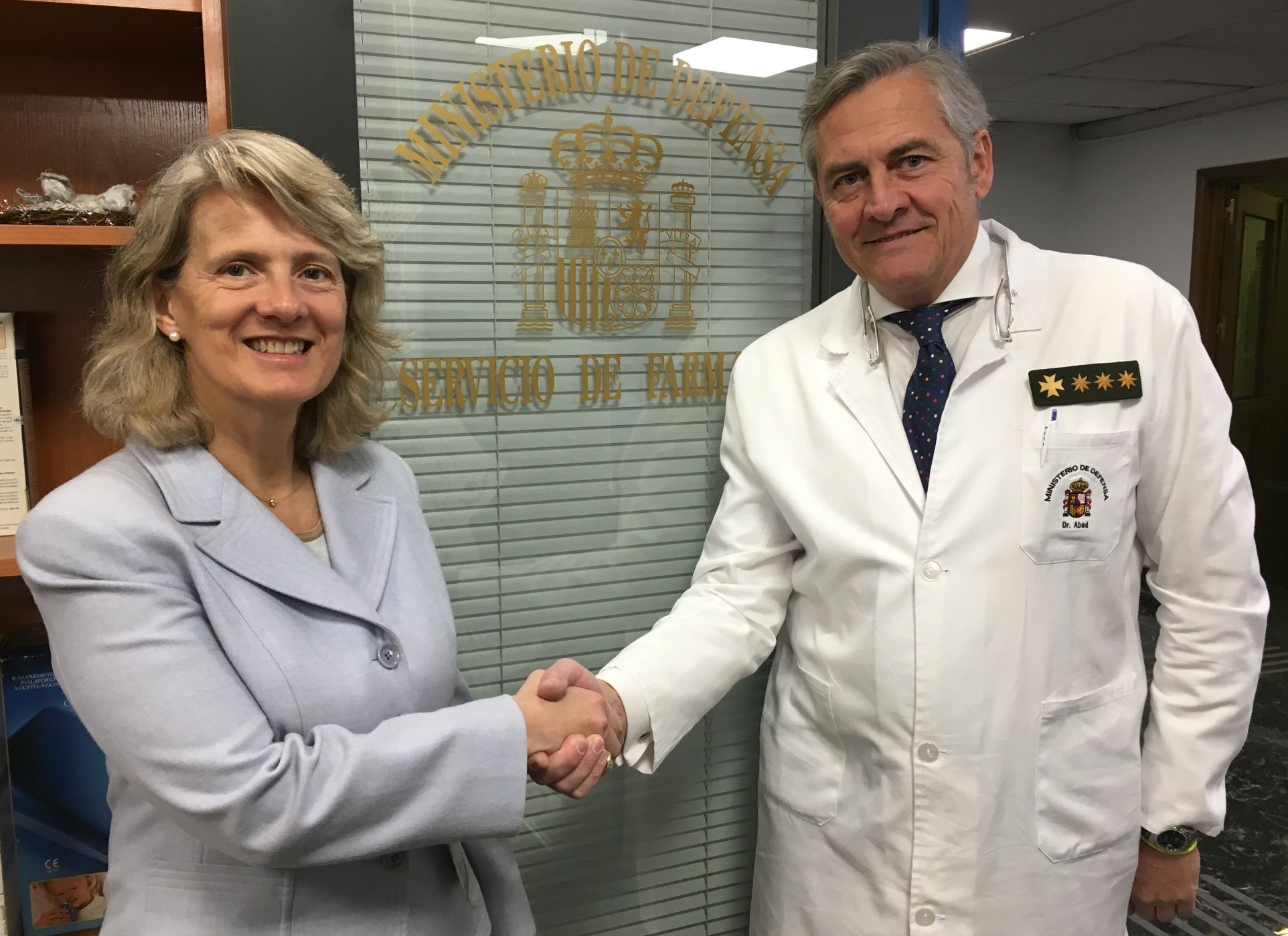 SEVeM: realizada con éxito, en la farmacia del Ministerio de Defensa, la primera prueba de verificación de extremo a extremo en entorno real