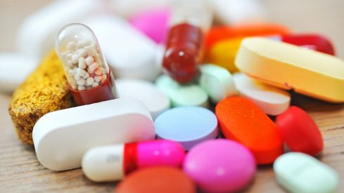 Bajan de precio 1.277 presentaciones de medicamentos de farmacia comunitaria