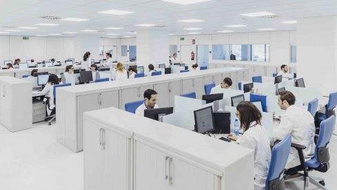Laboratorios Normon alcanza los 2.000 trabajadores