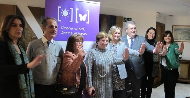 Las farmacias de Cantabria se suman a la iniciativa «Frena el sol, frena el lupus»