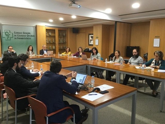 Médicos, dentistas, podólogos y farmacéuticos testean un primer piloto de la eReceta Médica Privada en ficticio