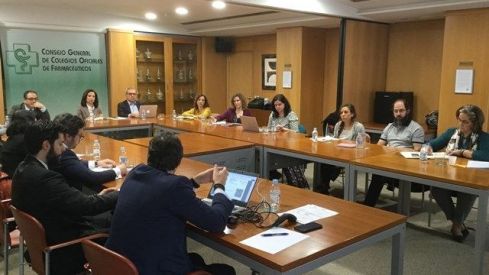 Médicos, dentistas, podólogos y farmacéuticos testean un primer piloto de la eReceta Médica Privada en ficticio