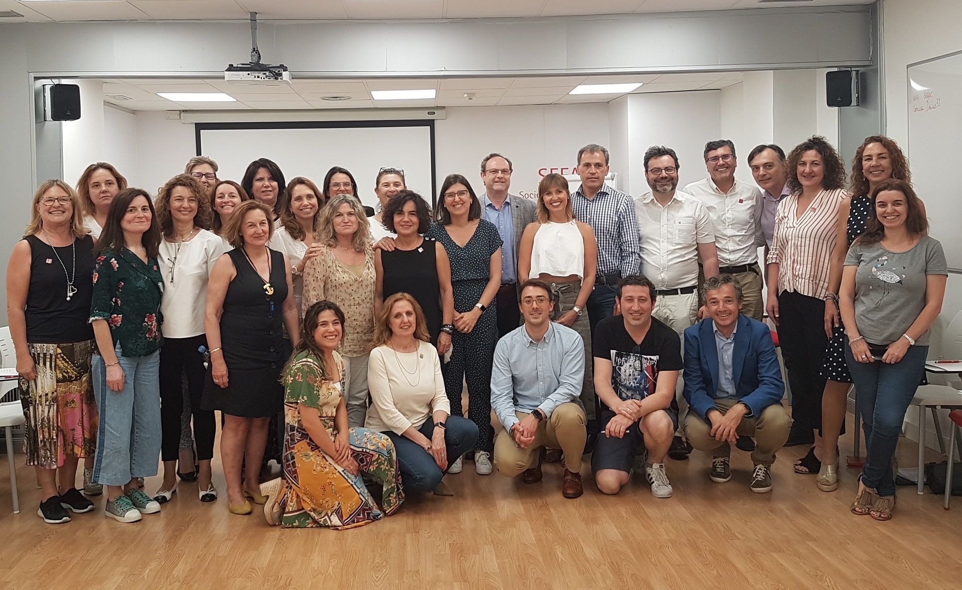 SEFAC pide que se refuerce y respalde la labor asistencial de los farmacéuticos comunitarios recogidas en el informe de AIReF