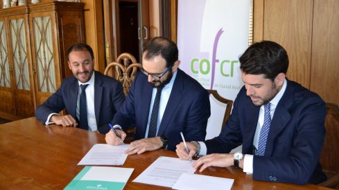 El Colegio de Farmacéuticos de Ciudad Real firma convenio con Patrimonio Farmacéutico SL