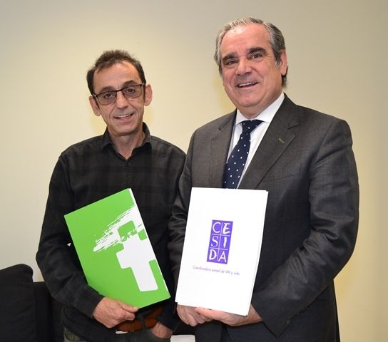 Farmacéuticos y CESIDA reclaman la libertad de elección del paciente de VIH para recibir su medicación