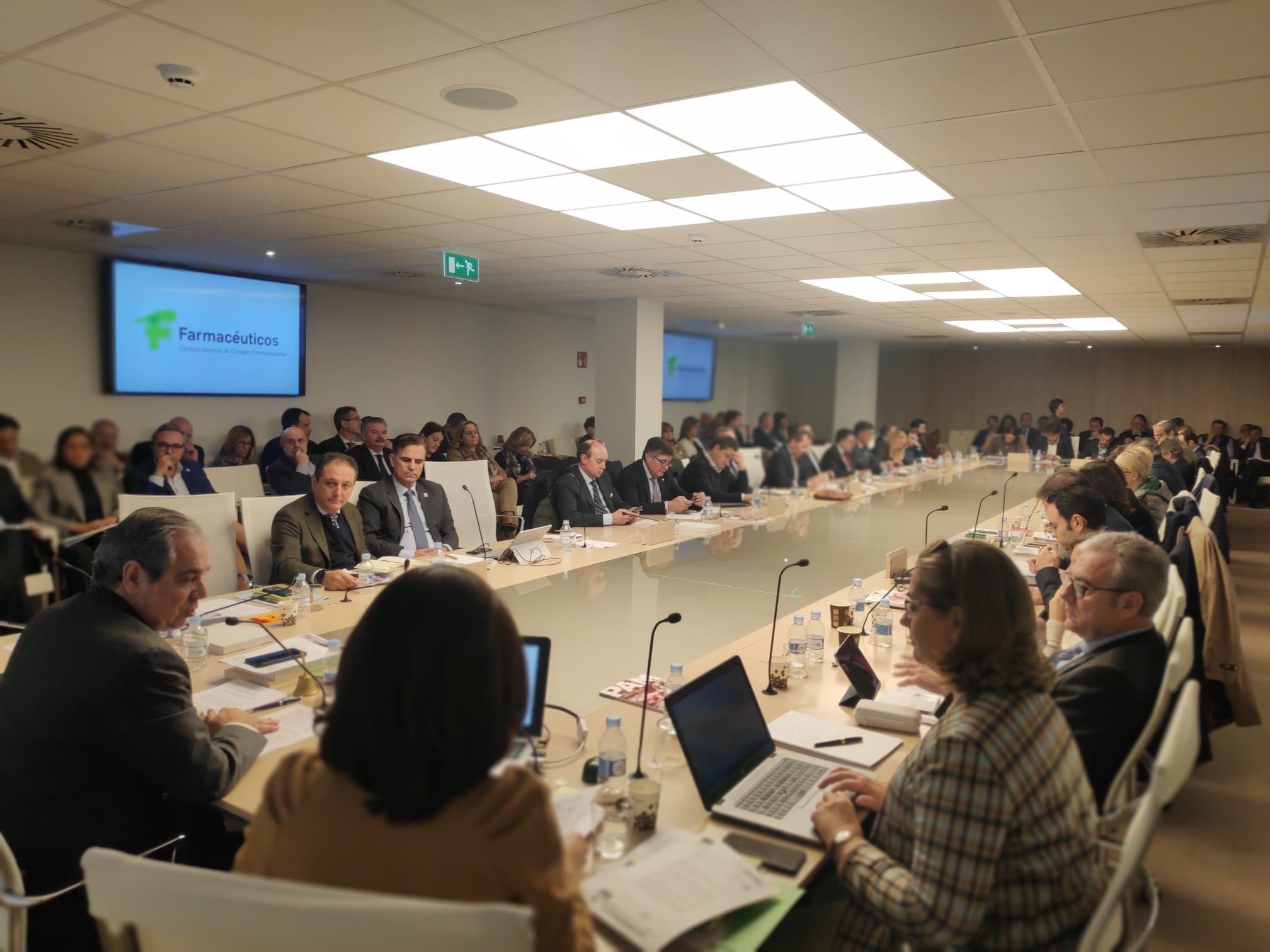 Conocimiento, innovación, liderazgo, alianzas y defensa de la profesión: claves de la farmacia en 2020