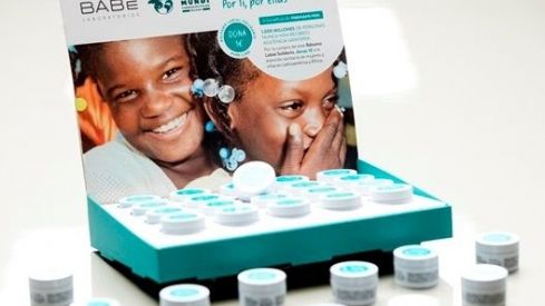 Farmamundi anima a las farmacias a colaborar con la campaña de bálsamos labiales solidarios