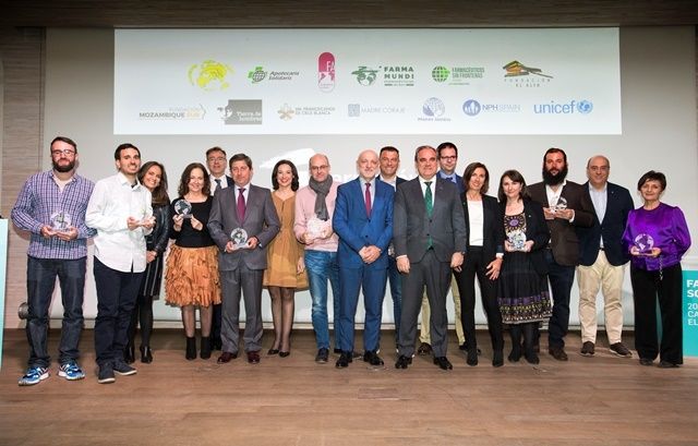 El Consejo General de Farmacéuticos homenajea a las 26 ONG con las que han colaborado en los últimos 20 años