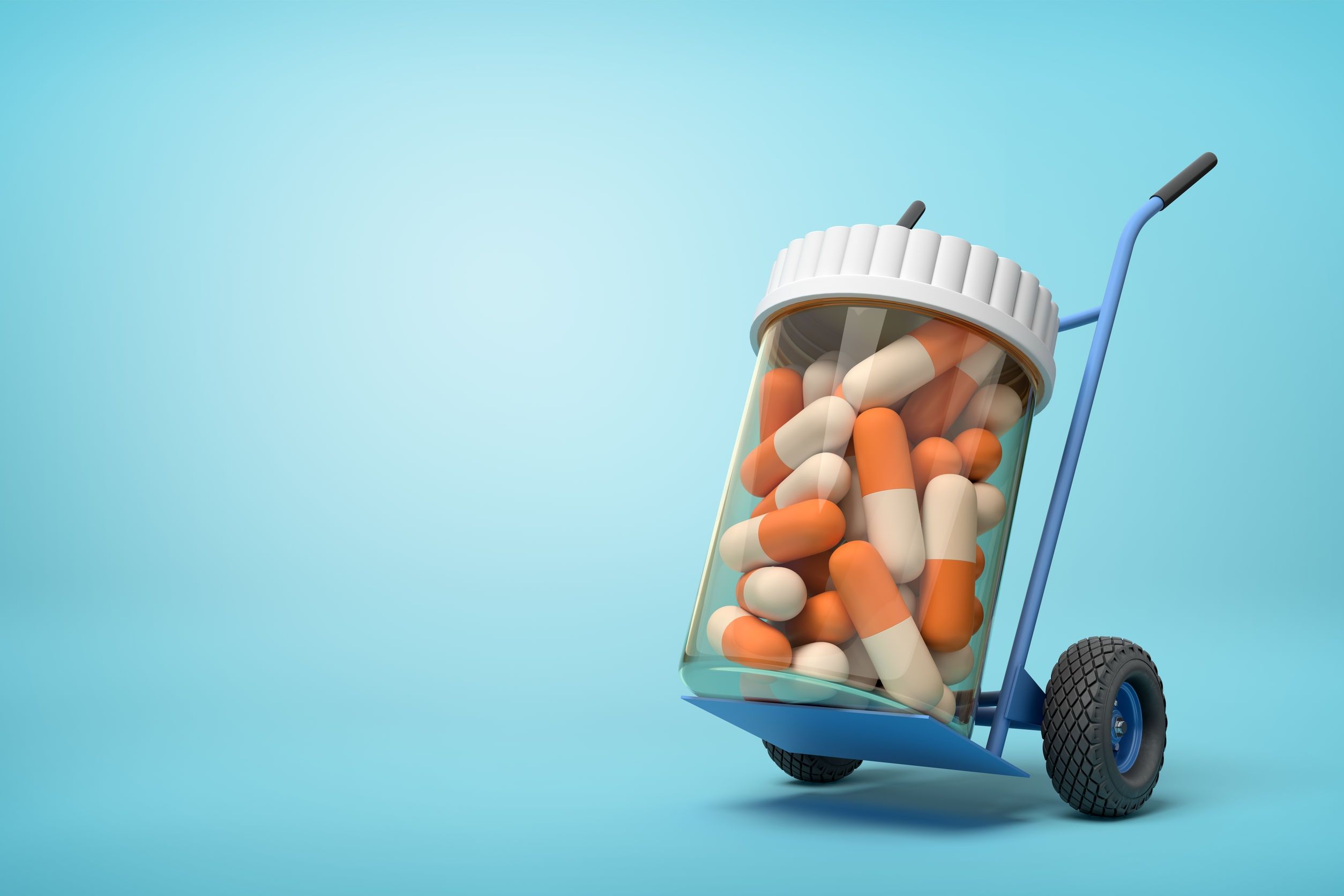 Las farmacias están realizando entrega de medicamentos a domicilio a los pacientes más vulnerables en todas las comunidades autónomas