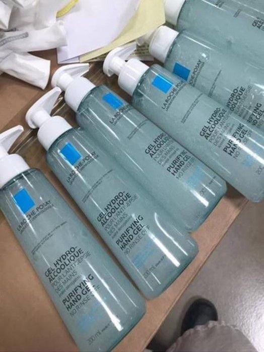 La Roche-Posay distribuye 60.000 geles hidroalcohólicos a más de 15.000 farmacias de toda España