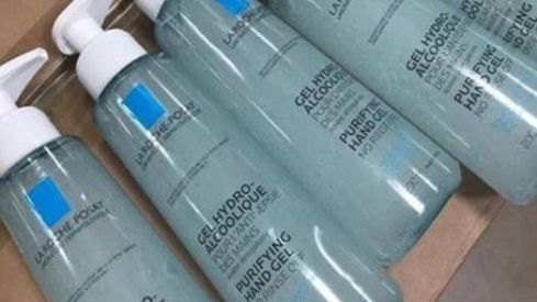 La Roche-Posay distribuye 60.000 geles hidroalcohólicos a más de 15.000 farmacias de toda España