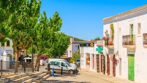 Una encuesta de SEFAC señala que el 75% de los farmacéuticos en Baleares ha atendido consultas compatibles con la COVID-19