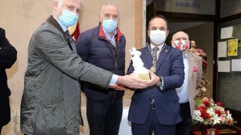 Logroño y La Rioja reconocen a la farmacia riojana por su actuación ante la COVID-19
