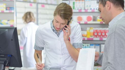 Inventario de existencias en la oficina de farmacia (I)
