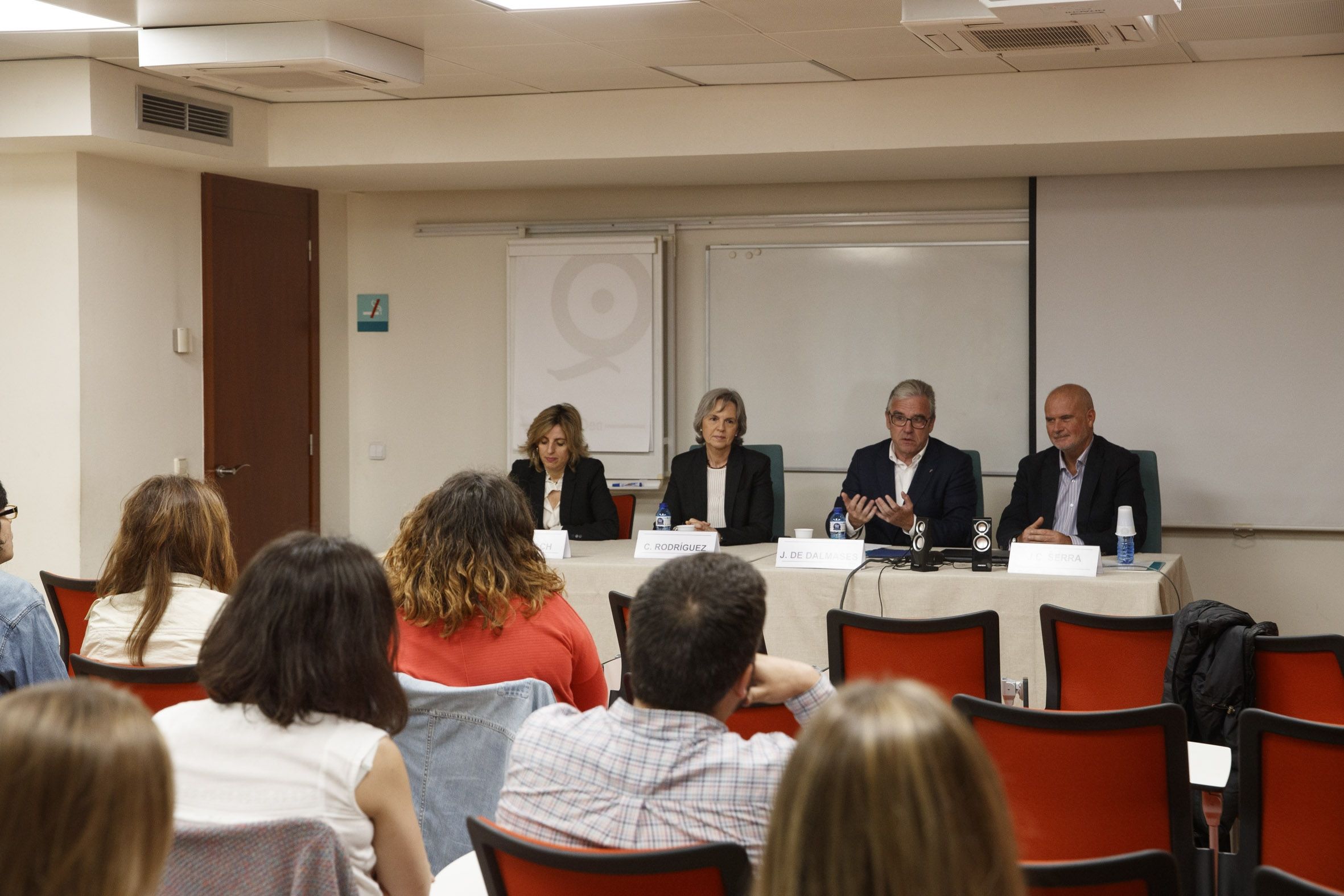Jordi de Dalmases: «Cuando se ha necesitado a todos los profesionales en el sistema sanitario durante la crisis de la COVID-19, los farmacéuticos han sido clave»
