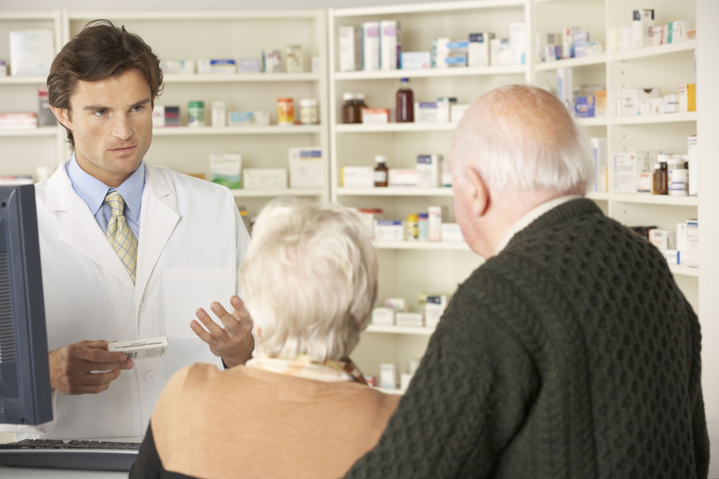 Los farmacéuticos urgen a recuperar medidas para garantizar el acceso a los medicamentos