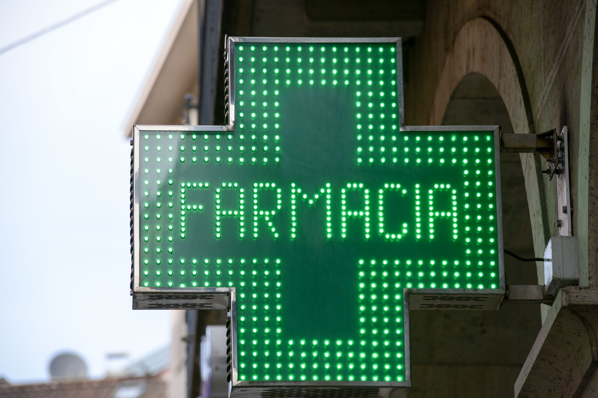 El Senado aprueba por amplia mayoría una moción para reforzar el papel de la farmacia en el SNS