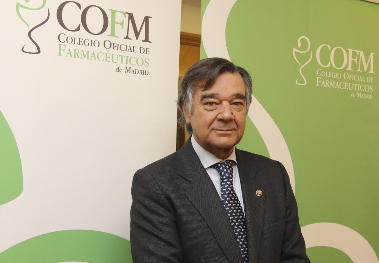 Más de 2.400 farmacéuticos madrileños siguen la formación que les capacita para el diagnóstico precoz de la COVID-19