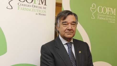 Más de 2.400 farmacéuticos madrileños siguen la formación que les capacita para el diagnóstico precoz de la COVID-19
