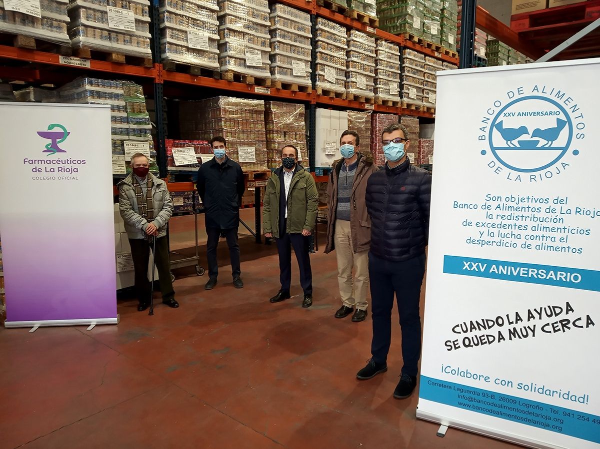 Los farmacéuticos de La Rioja donan 8.500 euros al Banco de Alimentos