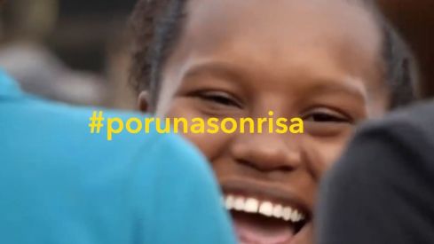 Farmamundi lanza un vídeo homenaje a los farmacéuticos y pide su colaboración estas navidades