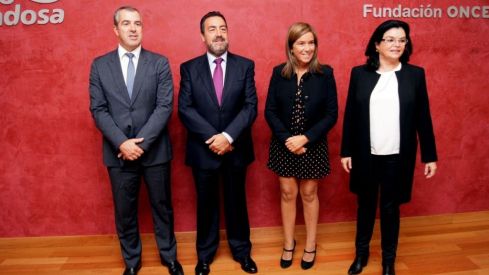 Ana Mato presentó la Guía de Farmacias Accesibles Ana Mato presentó la Guía de Farmacias Accesibles