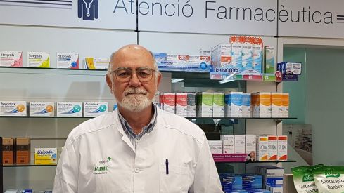 El COF de Valencia denuncia que los farmacéuticos mayores de 55 años queden excluidos de la vacunación de AstraZeneca El COF de Valencia denuncia que los farmacéuticos mayores de 55 años queden excluidos de la vacunación de AstraZeneca