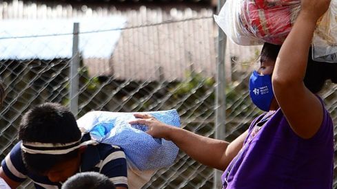 Más de 107.000 personas reciben EPI y formación para prevenir la COVID-19 gracias al Fondo de Acción Humanitaria y Emergencias de Farmamundi en 2020