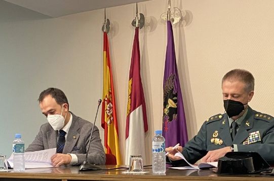 La Guardia Civil y el Colegio Oficial de Farmacéuticos de Toledo colaboran en materia de seguridad de personas mayores