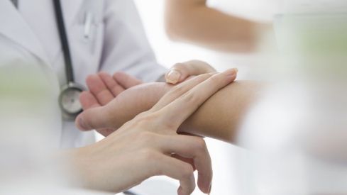 El CGCOF destaca la importancia de la intervención farmacéutica para la prevención y el tratamiento del cáncer en España