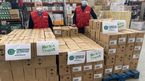Farmacéuticos Sin Fronteras dona tres palets de material sanitario y de protección frente a la COVID-19 a Cáritas Toledo