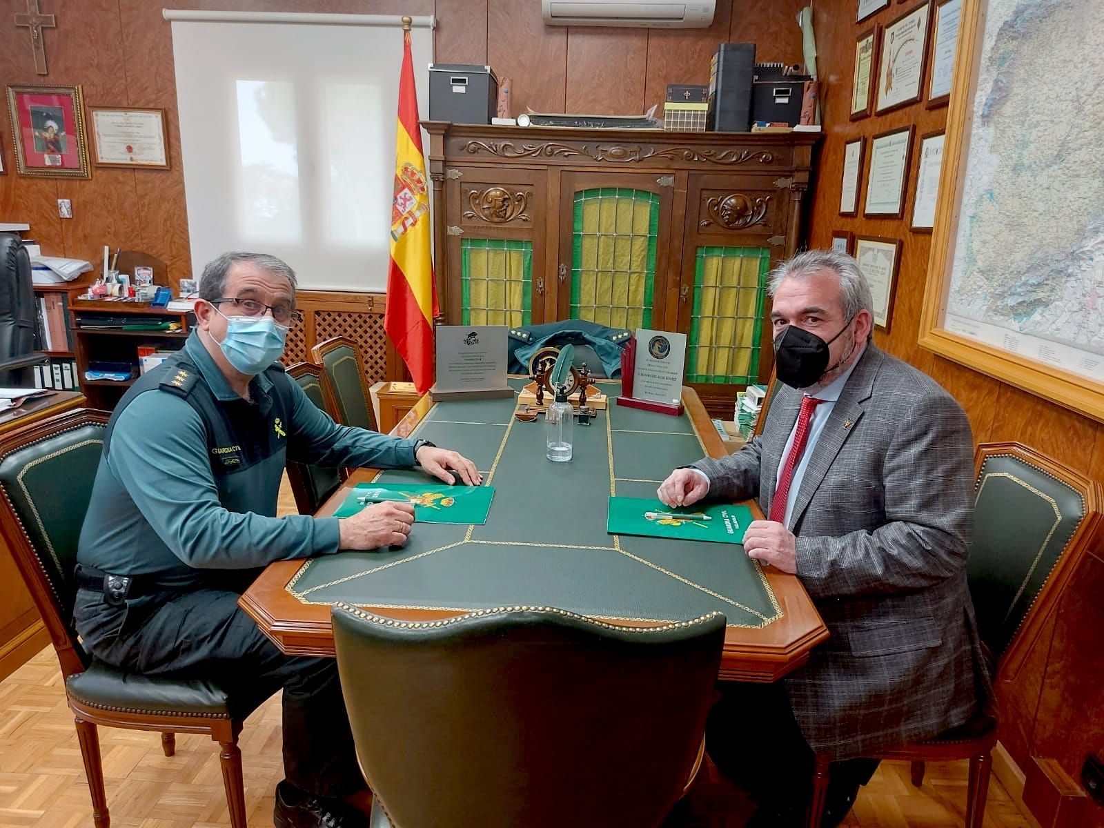 Los farmacéuticos de Valladolid colaborarán con la Guardia Civil en la protección de mayores y colectivos vulnerables