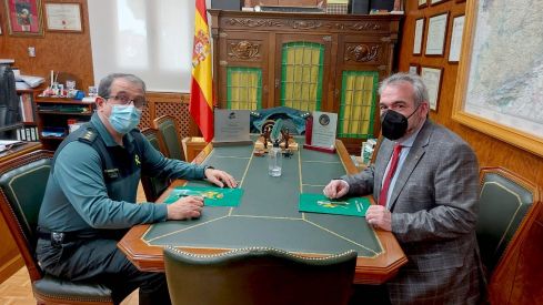 Los farmacéuticos de Valladolid colaborarán con la Guardia Civil en la protección de mayores y colectivos vulnerables