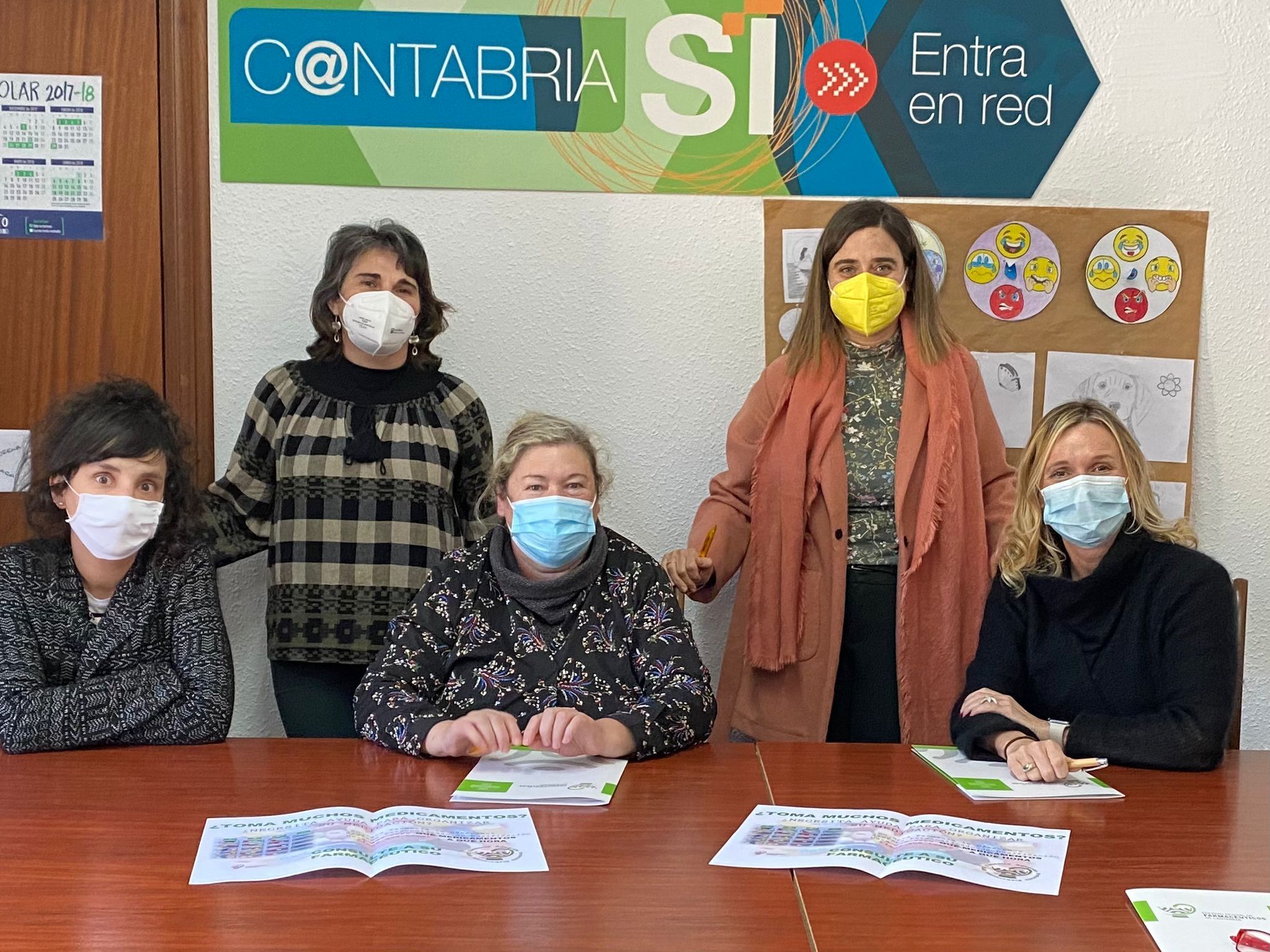 El COF de Cantabria y el Ayuntamiento de Los Tojos firman un acuerdo para mejorar el uso de la medicación en personas dependientes