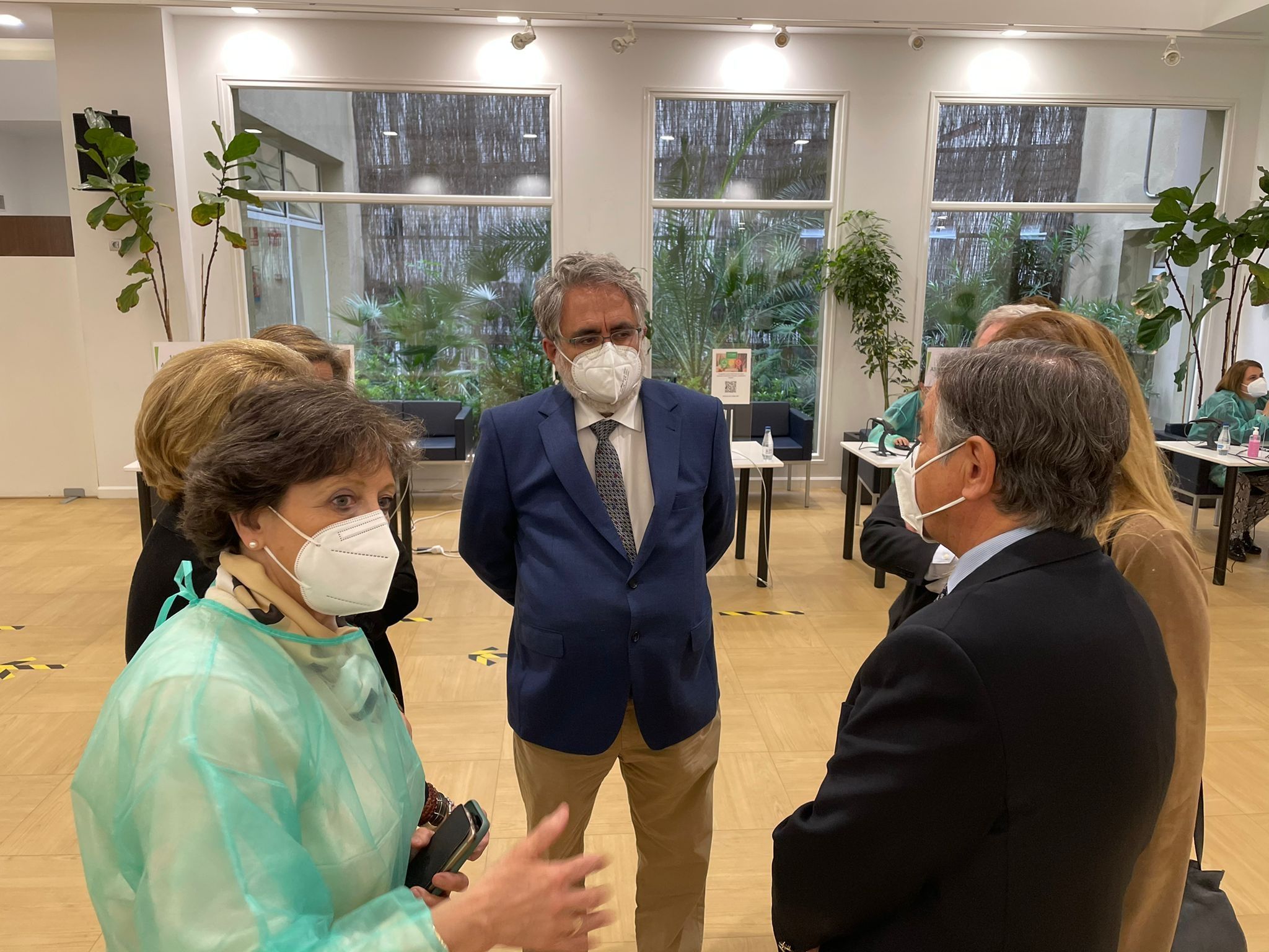 Farmacéuticos de Madrid: a la espera de las condiciones definitivas de administración de la segunda dosis de la vacuna de AstraZeneca