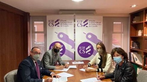 El ICOFCS renueva el convenio con AVALUS para garantizar la fotoprotección de los afectados de lupus