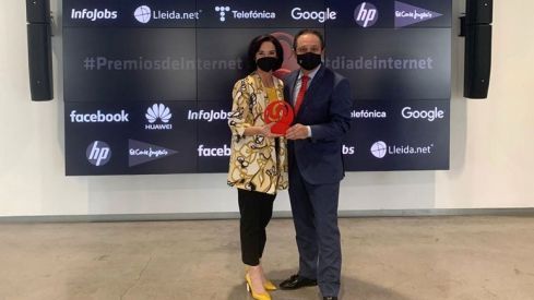 Farmahelp, Premio de Internet 2021 en la categoría de Emprendimiento e investigación en salud