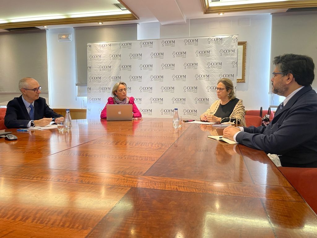 Médicos, farmacéuticos y dentistas de Madrid impulsarán el uso de la receta médica privada electrónica