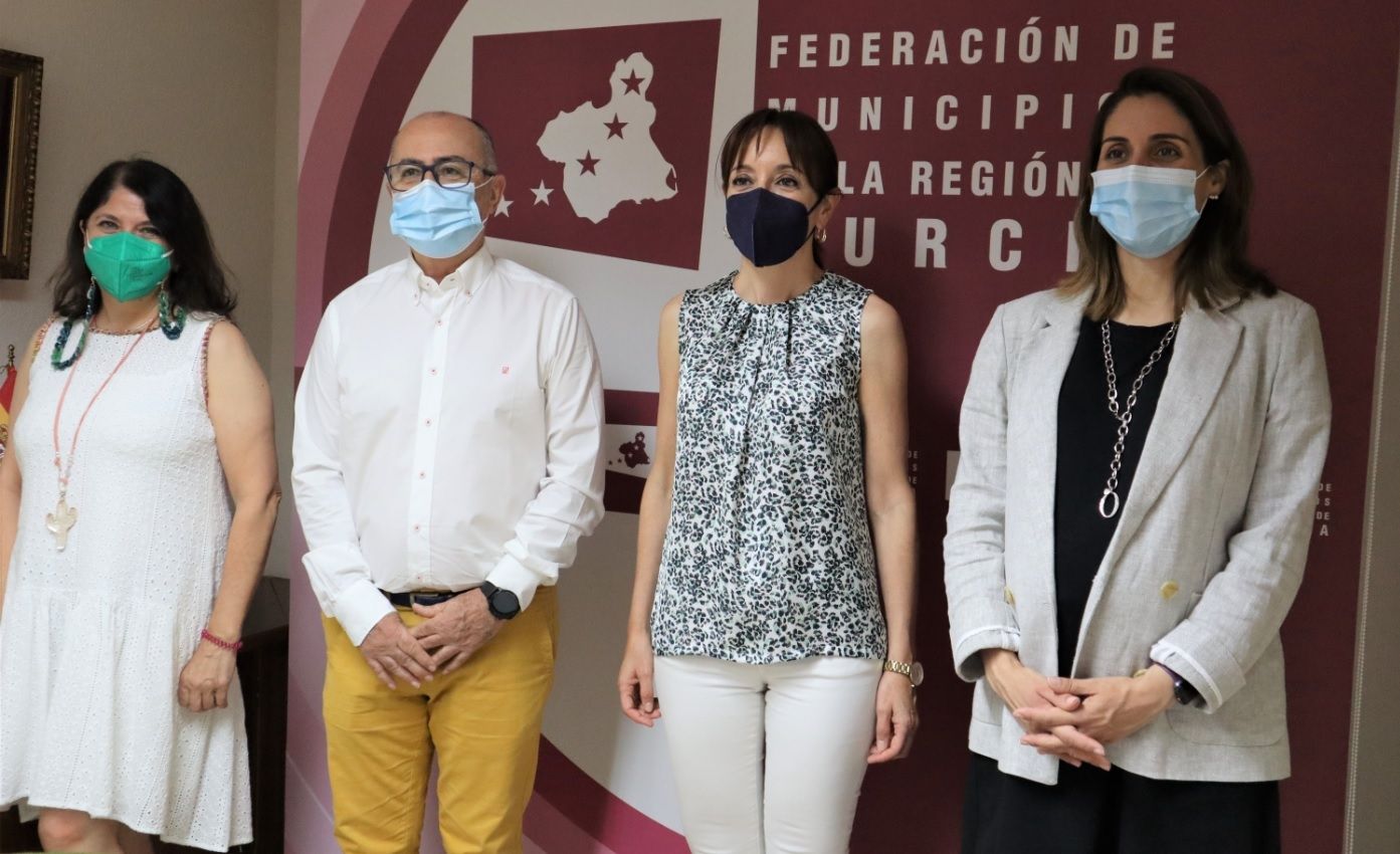 Paula Payá solicita a la Federación de Municipios de la Región de Murcia colaboración para ampliar a más ayuntamientos el acuerdo que facilita medicamentos a personas sin recursos
