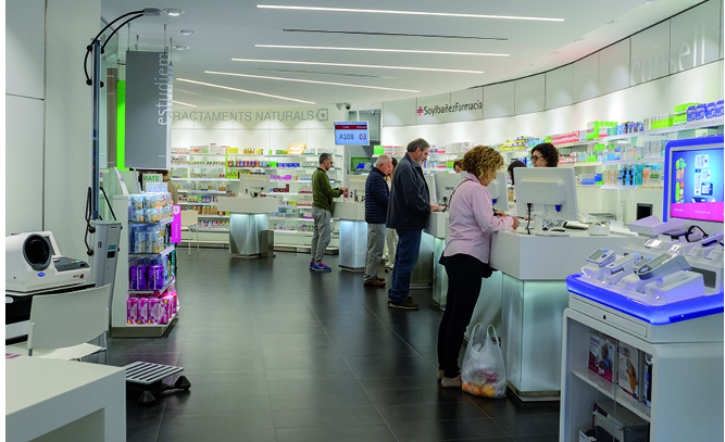 12 EF570 UN DIA EN LA FARMACIA 3