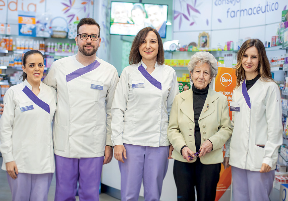 14 EF578 UN DIA EN LA FARMACIA 3