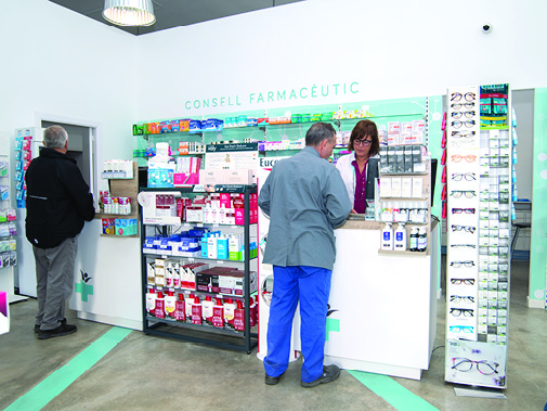 14 EF584 UN DIA EN LA FARMACIA 4