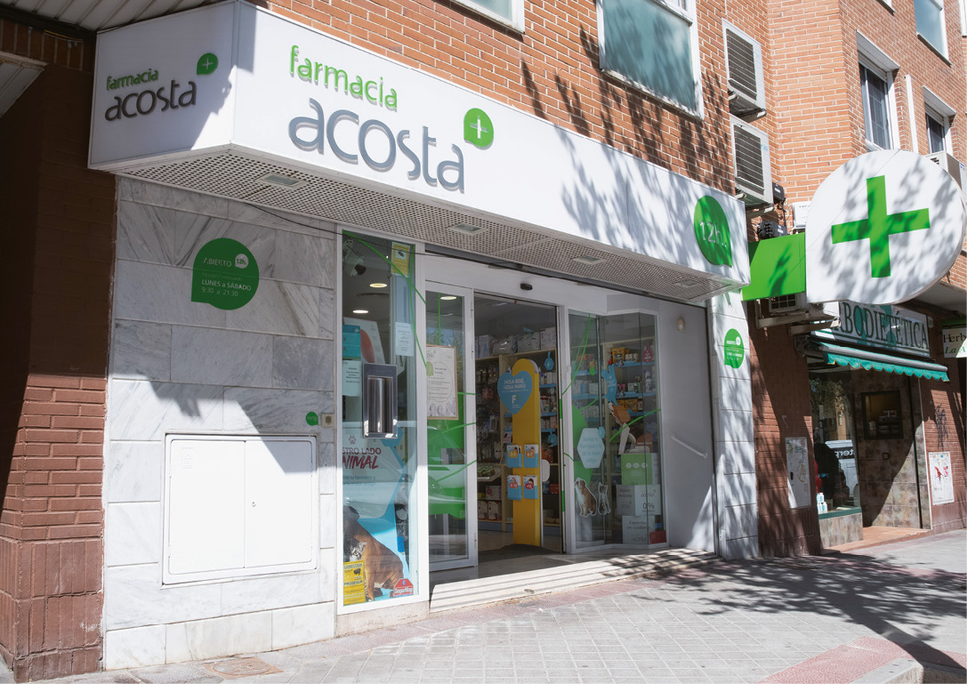 12 EF598 UN DIA EN LA FARMACIA Jaime Acosta 2